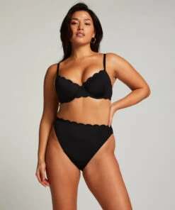 Bikini-Slip Mit Hohem Beinausschnitt Scallop