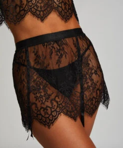 Rok Lace 8 Rok Lace -Mode-Dessous-Geschäft 200424 2