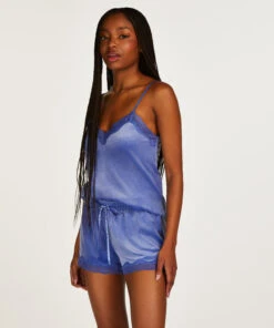 Shorts Aus Velours Mit Spitze